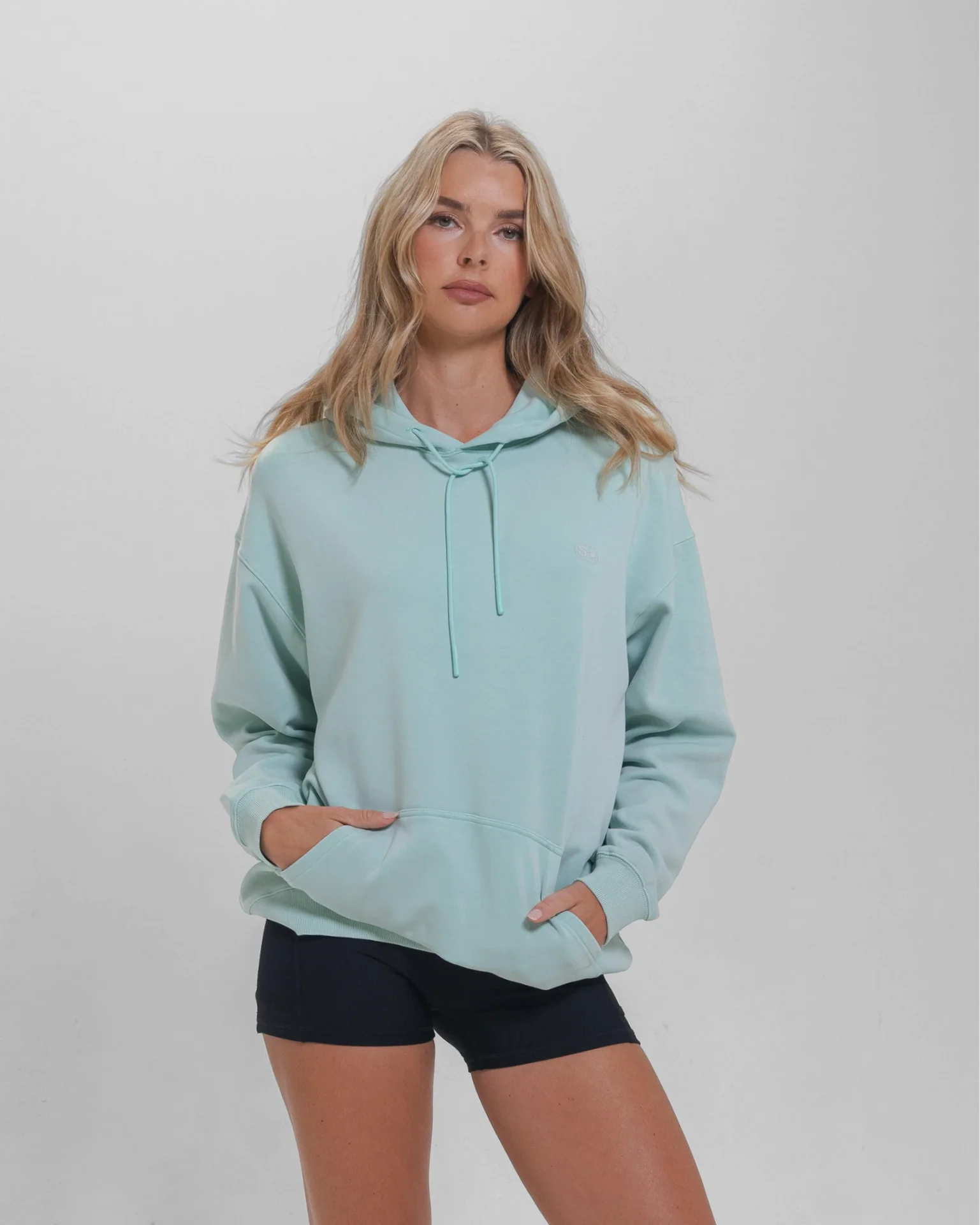 cloudcore-icon-hoodie-1__chlorophyll__frontcrop_1x_x1920_7e5ccc27-023f-4268-b178-9920742617aa.webp