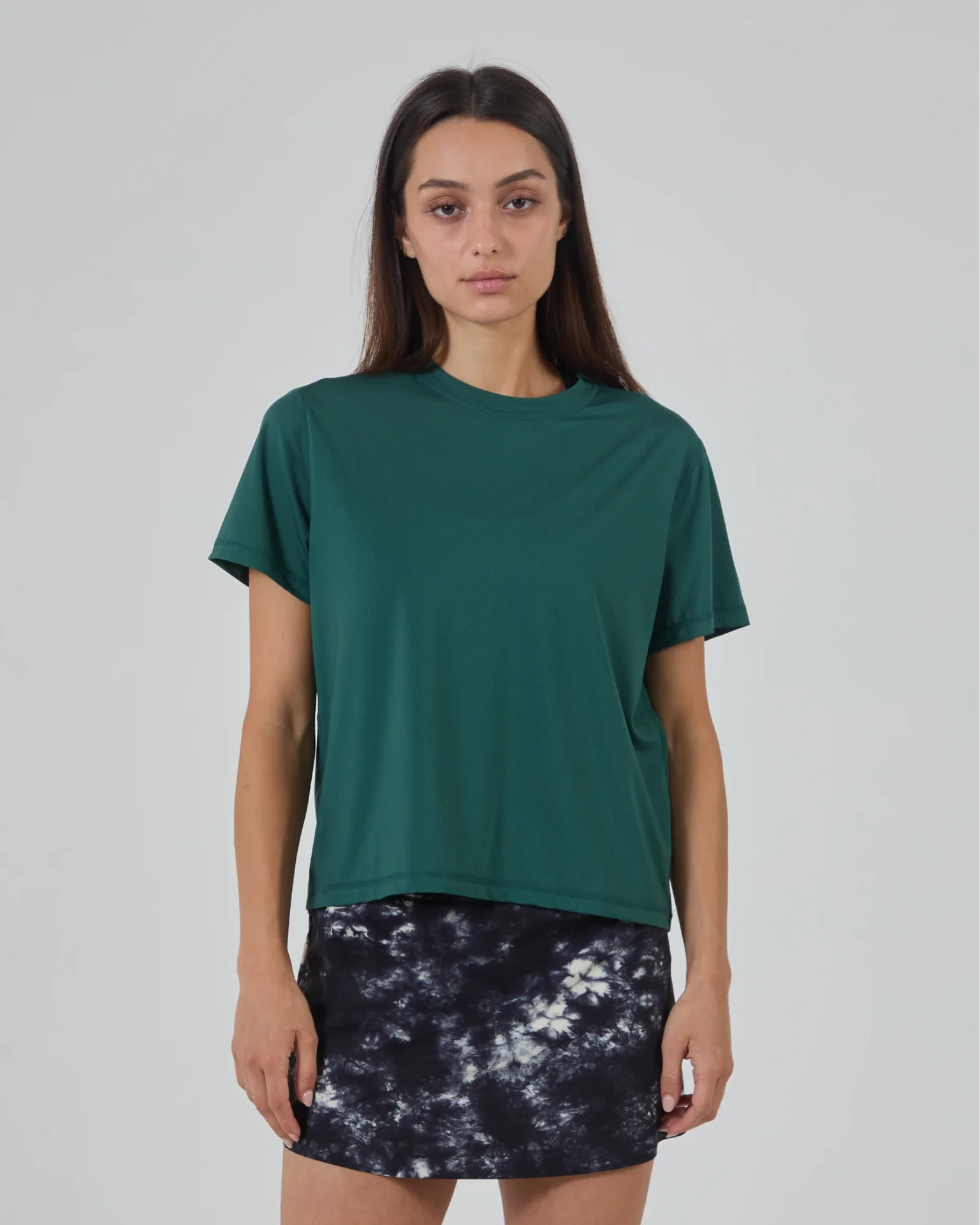 sp24-new-volleysoft-womens-performance-tee__emerald__frontcrop_1x_x1920_89ff8284-acae-44af-81ae-d48282a1cecf.webp